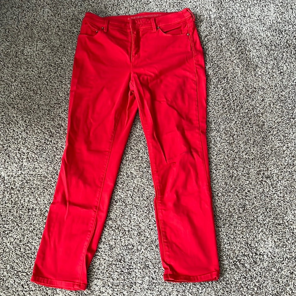 So Slimming Girlfriend Crop Jeans